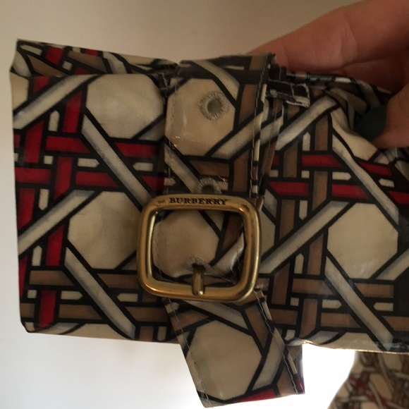 BURBERRY LAMINATED COTTON RAINCOAT SIZE 6🏠 - Picture 6 of 8